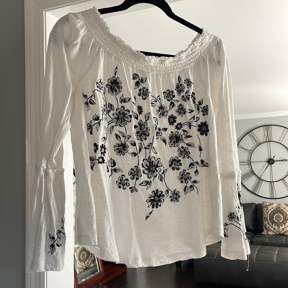 Anthropologie BEAUTIFUL embroidered top